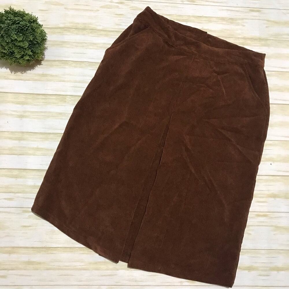 Christopher Banks NWTโ Brown Corduroy Pleated Pencil Skirt Womenโs Size 8 Petite